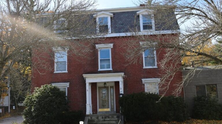 ma forest women s sober house   vanderburgh sober living 768x428