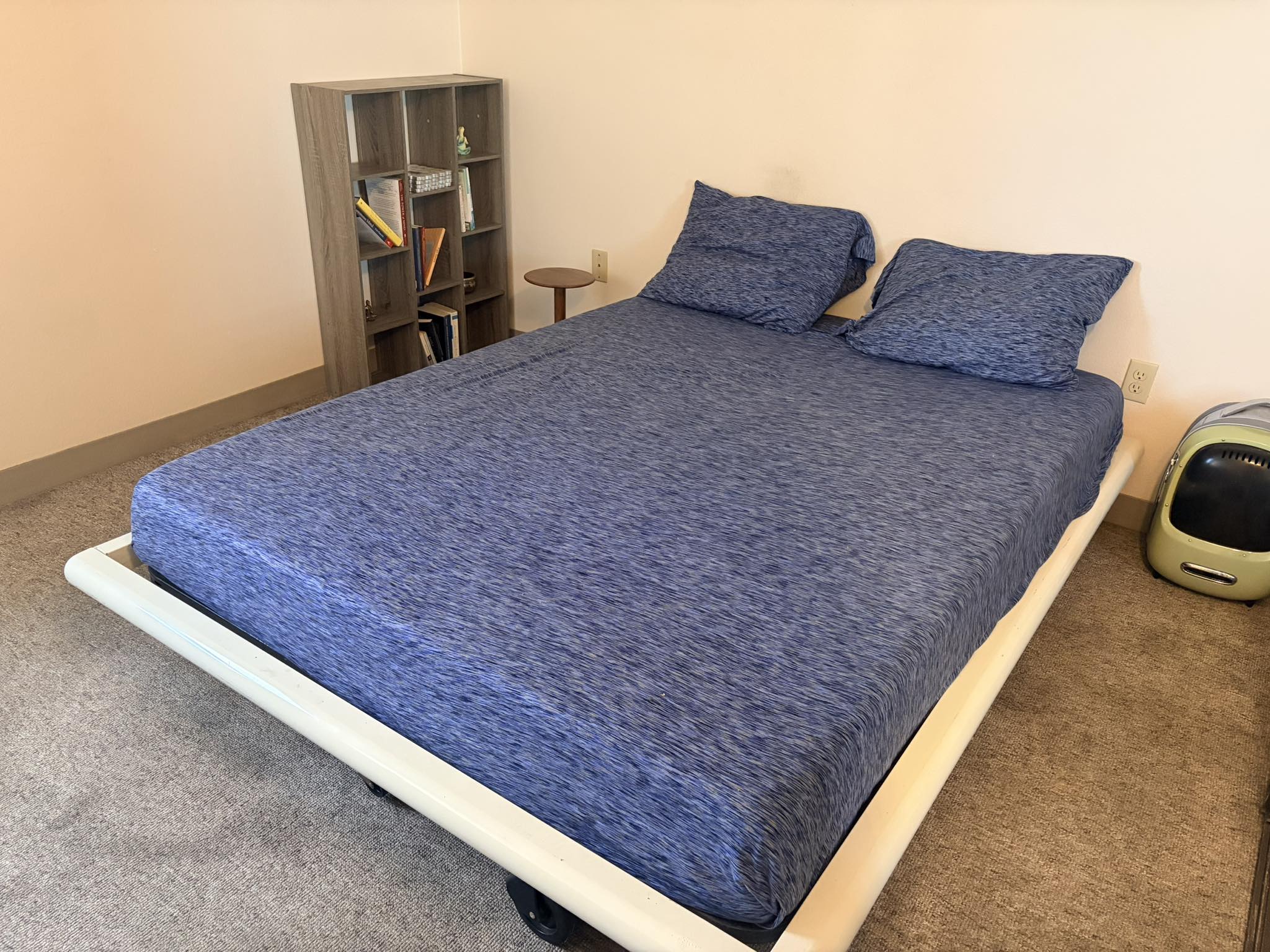 Private Bedroom in Kakaʻako – Live In Aide Arrangement