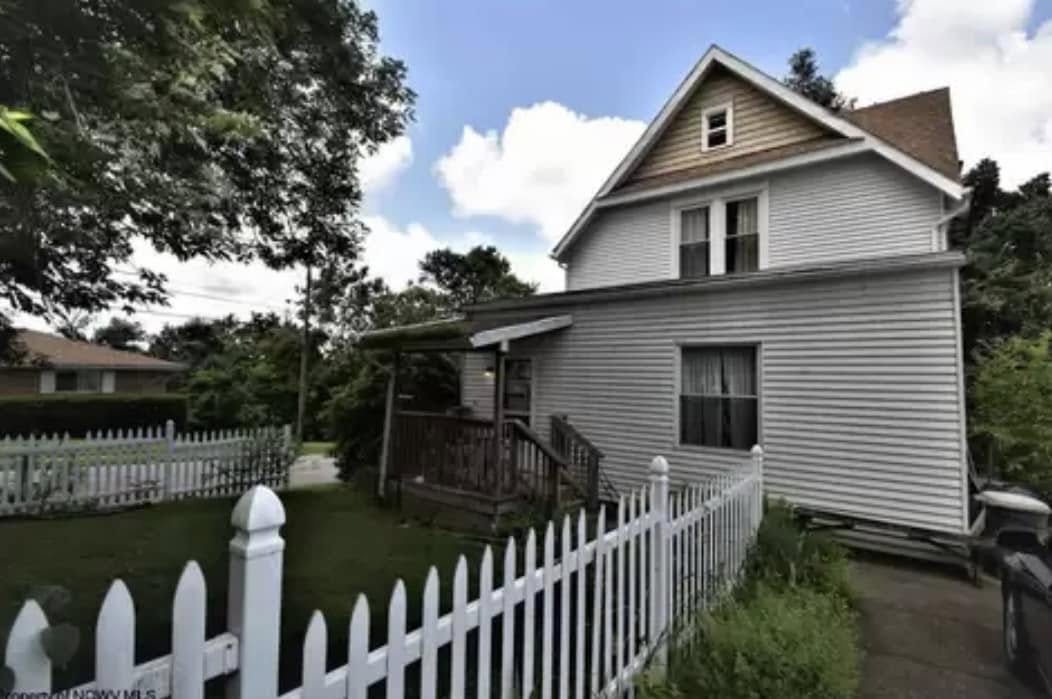Oxford House North Fork