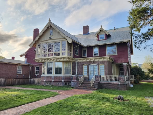 Vanderburgh Sober Living – Champion Mens Sober House